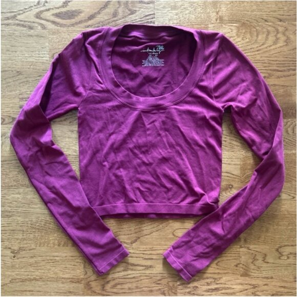 Free People Intimately Tee Scoop Crop Top Long Sleeve Seamless  XS/S Berry Wine - Picture 1 of 4